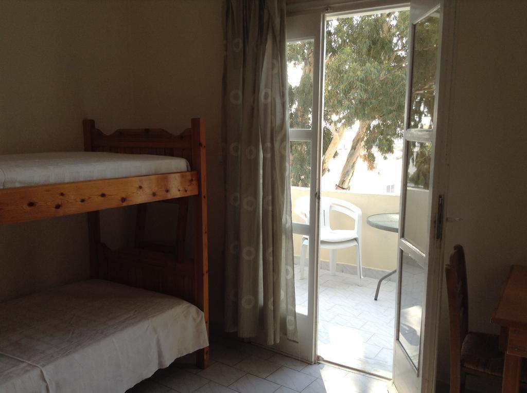 Rooms To Let Katerina & John'S Perissa  Kamer foto