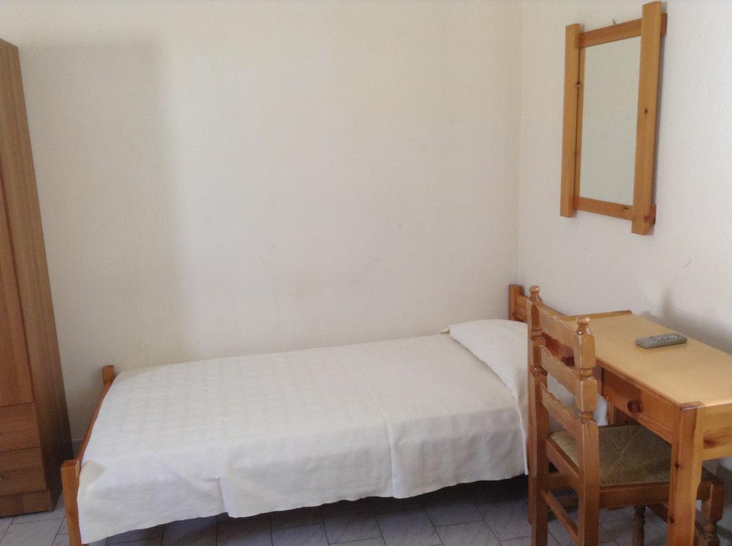 Rooms To Let Katerina & John'S Perissa  Buitenkant foto