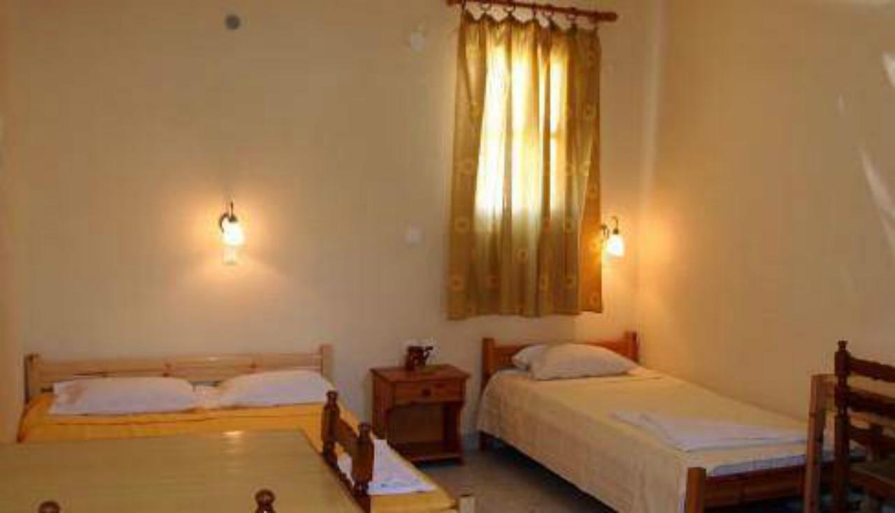 Rooms To Let Katerina & John'S Perissa  Buitenkant foto