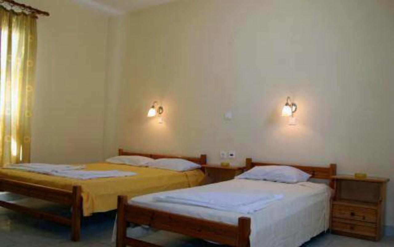 Rooms To Let Katerina & John'S Perissa  Buitenkant foto